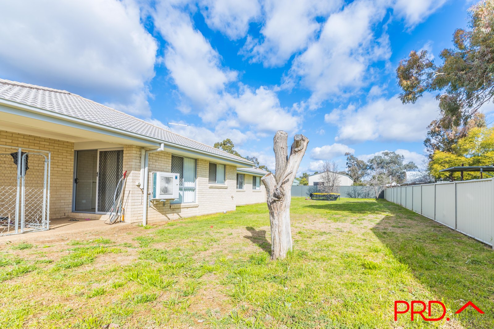 31 Carnegie Place TAMWORTH 21