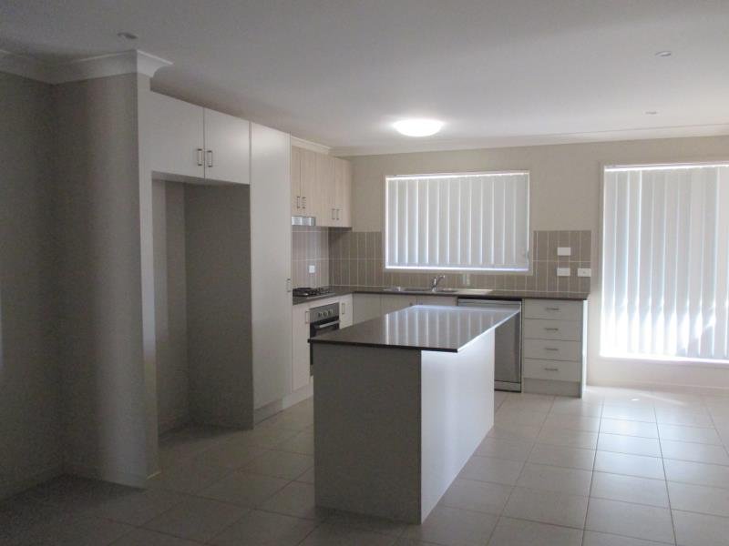 31 Carnegie Place TAMWORTH 2