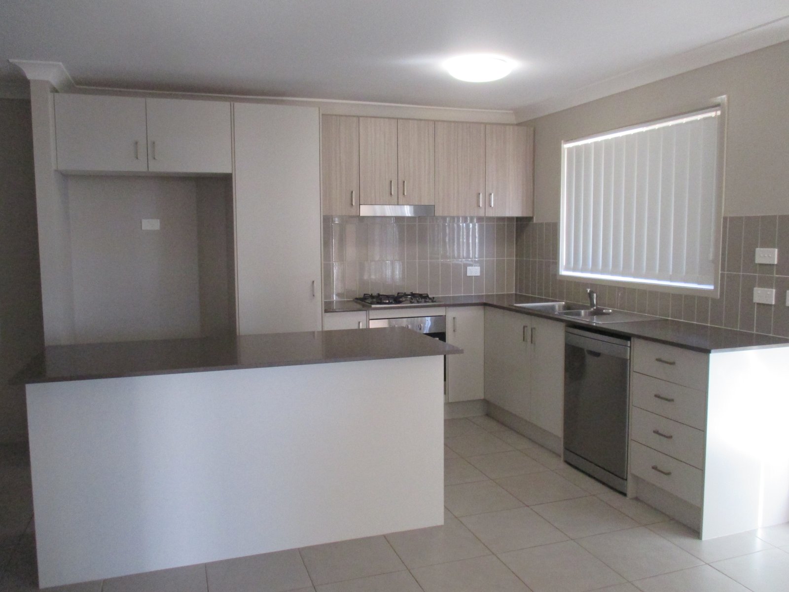 31 Carnegie Place TAMWORTH 2