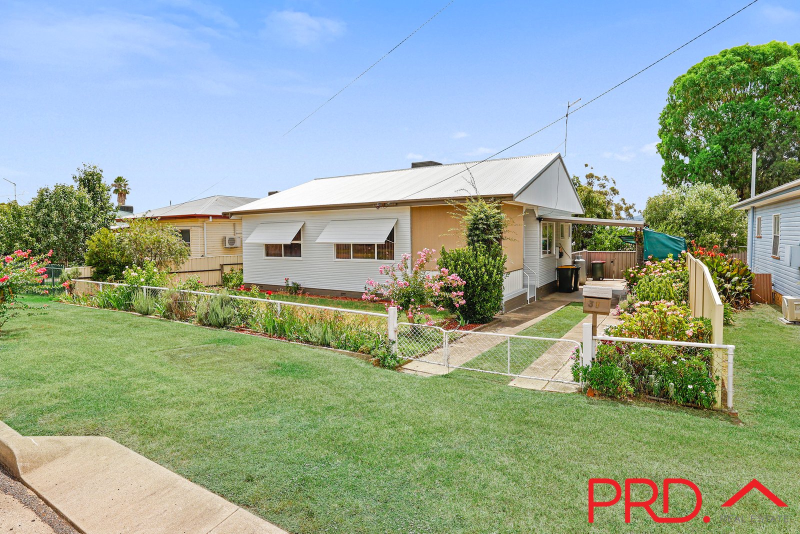 31 Churchill Street TAMWORTH 1