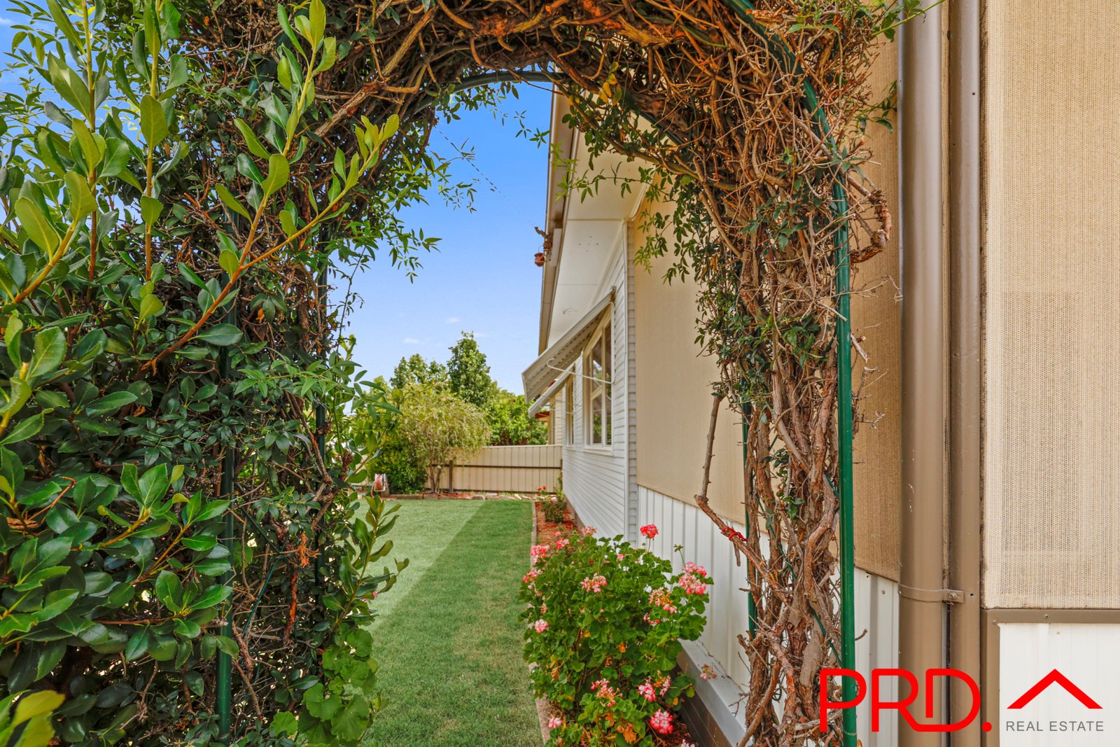 31 Churchill Street TAMWORTH 2