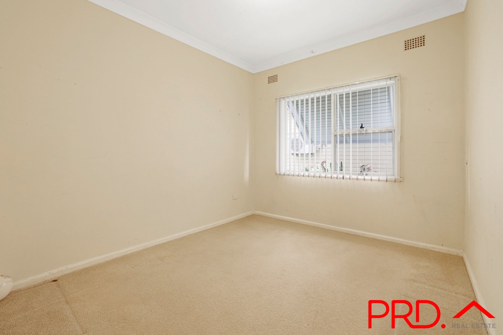 31 Churchill Street TAMWORTH 13