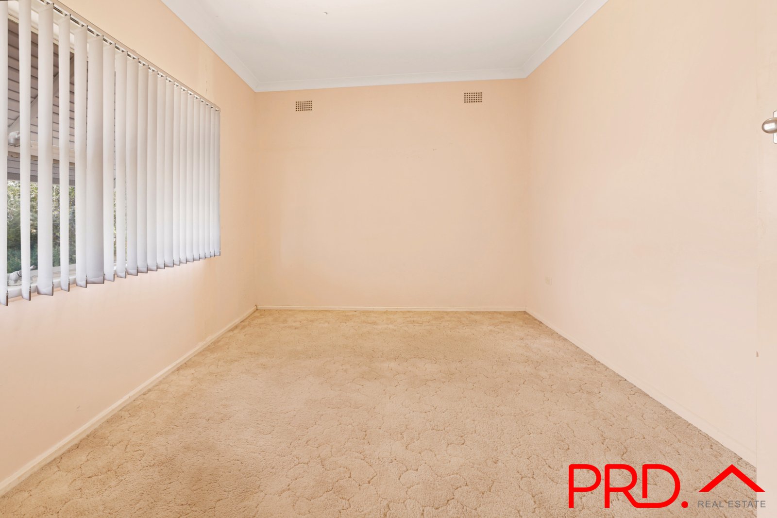 31 Churchill Street TAMWORTH 14