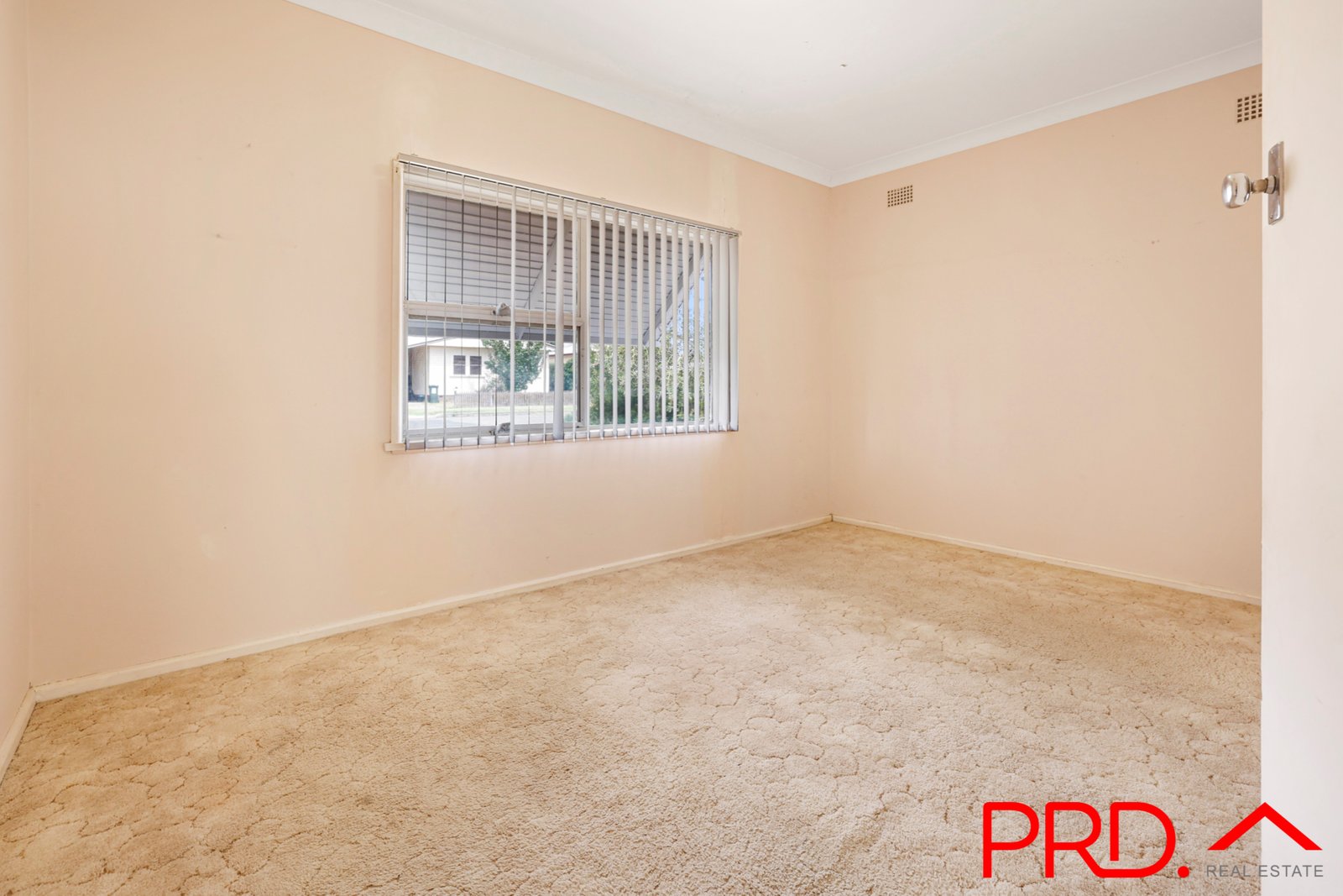31 Churchill Street TAMWORTH 15