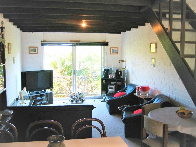 3/1 Dalkeith Court SANDY BAY 2