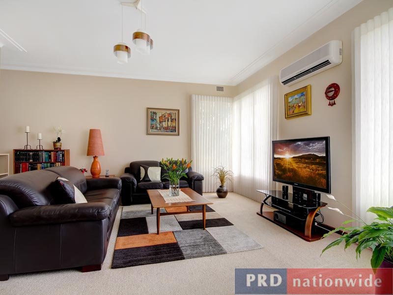 31 Douglas Haig Street OATLEY 2