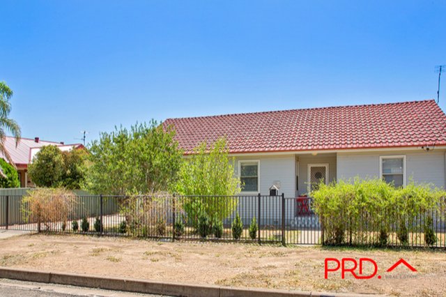 31 Elm Street TAMWORTH 1