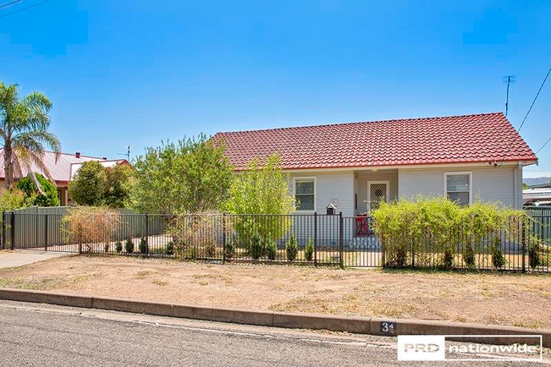 31 Elm Street TAMWORTH 1