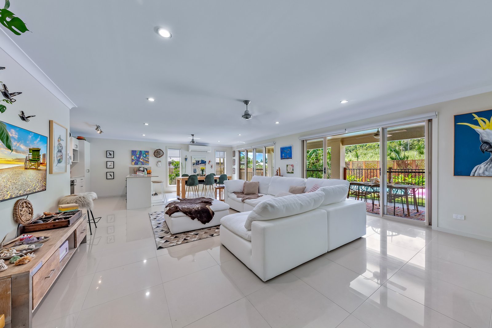 31 Endeavour Cct  CANNONVALE 2