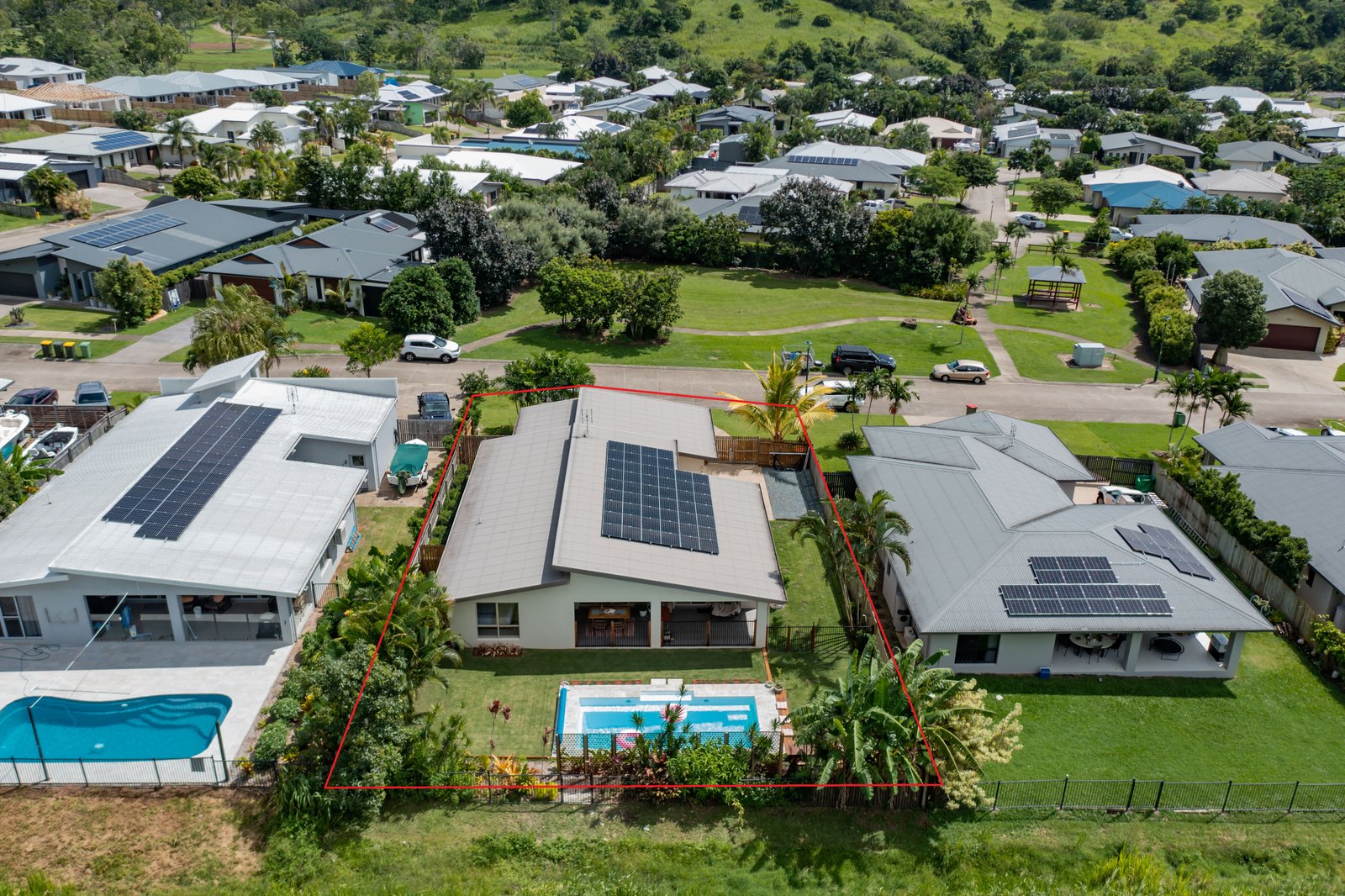 31 Endeavour Cct  CANNONVALE 9