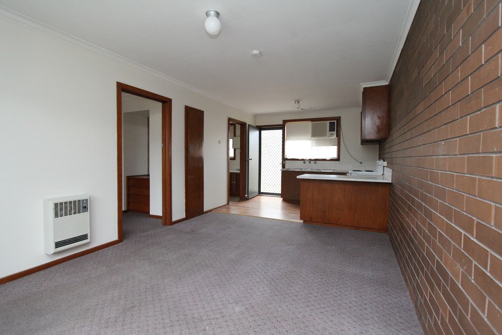 3/1 Evelyn Street WENDOUREE 3