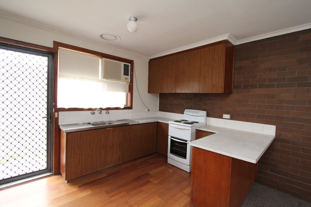 3/1 Evelyn Street WENDOUREE 4