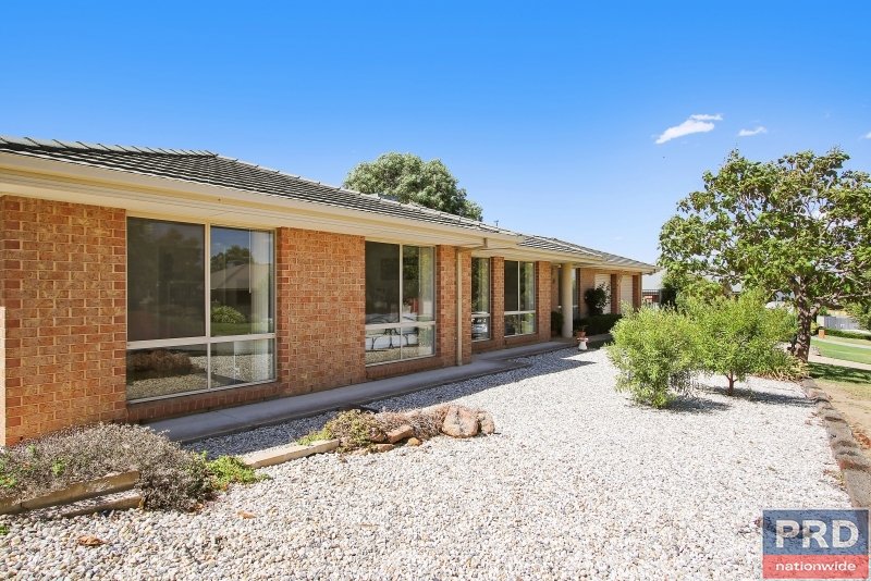 31 Fairbairn Street GLENROY 3