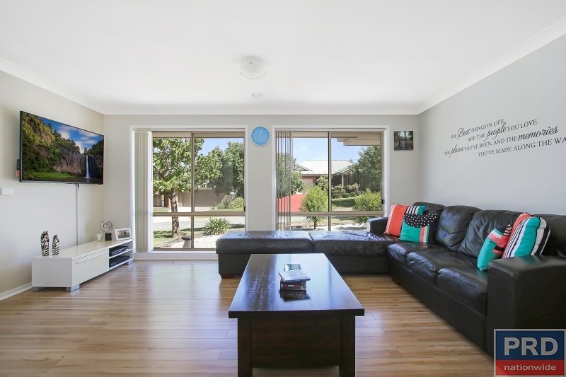 31 Fairbairn Street GLENROY 4