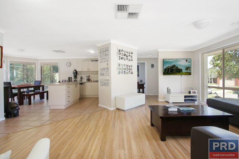 31 Fairbairn Street GLENROY 5