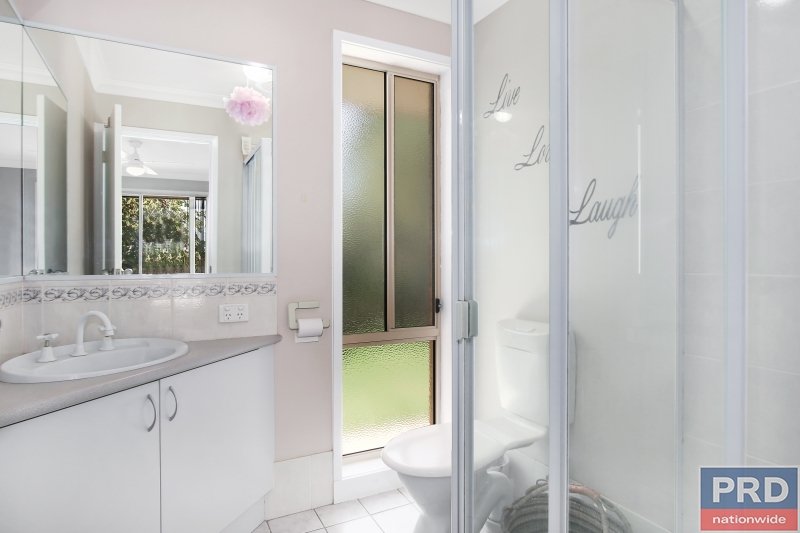 31 Fairbairn Street GLENROY 10