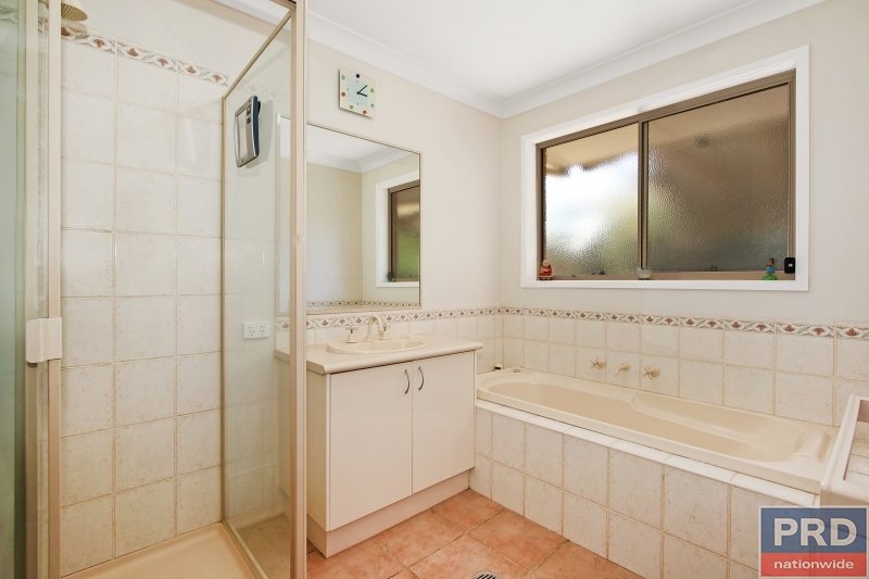 31 Fairbairn Street GLENROY 13