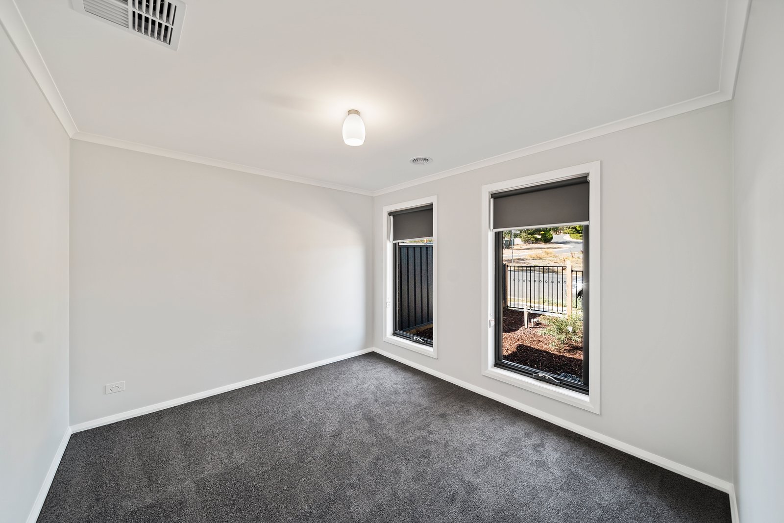 31 Friswell Avenue FLORA HILL 7