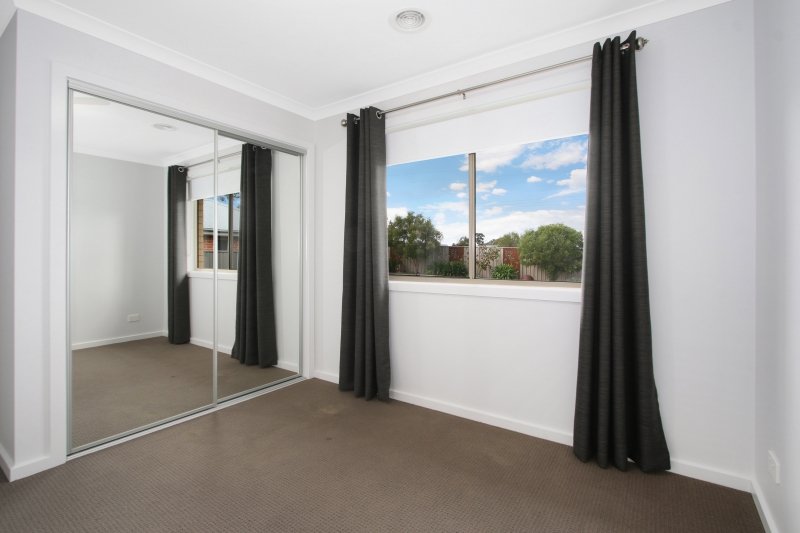 31 Gabrielle Court LAVINGTON 10