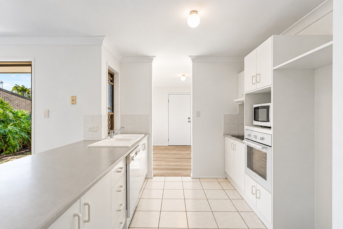 31 Galeen Drive Burleigh Waters 9