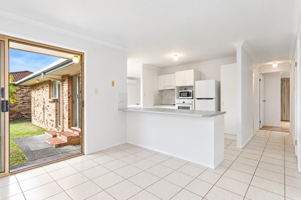 31 Galeen Drive Burleigh Waters 11