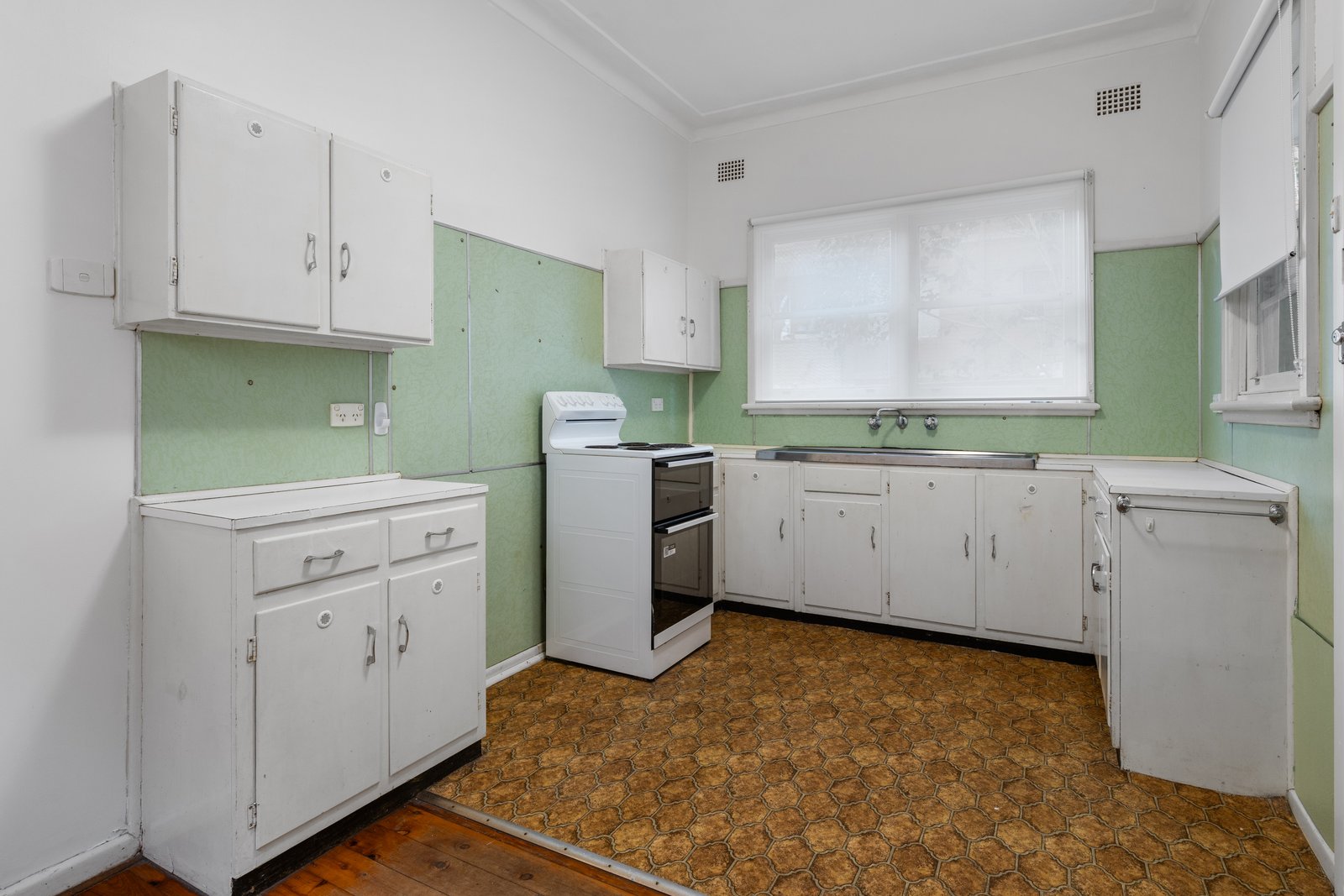 31 George Street MORTDALE 7