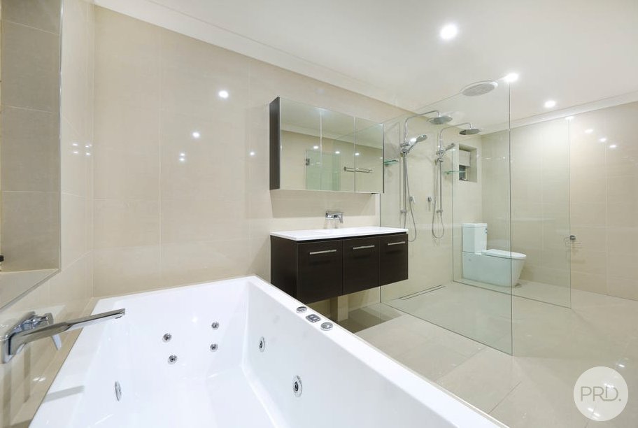 31 Glen Road OATLEY 7