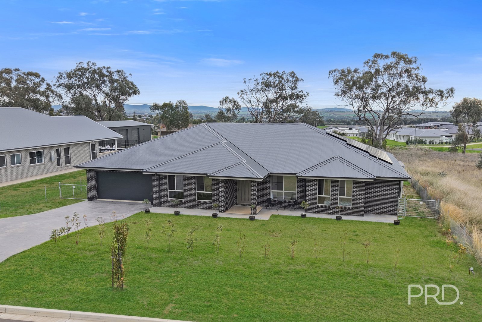 31 Glenmore Drive TAMWORTH 3