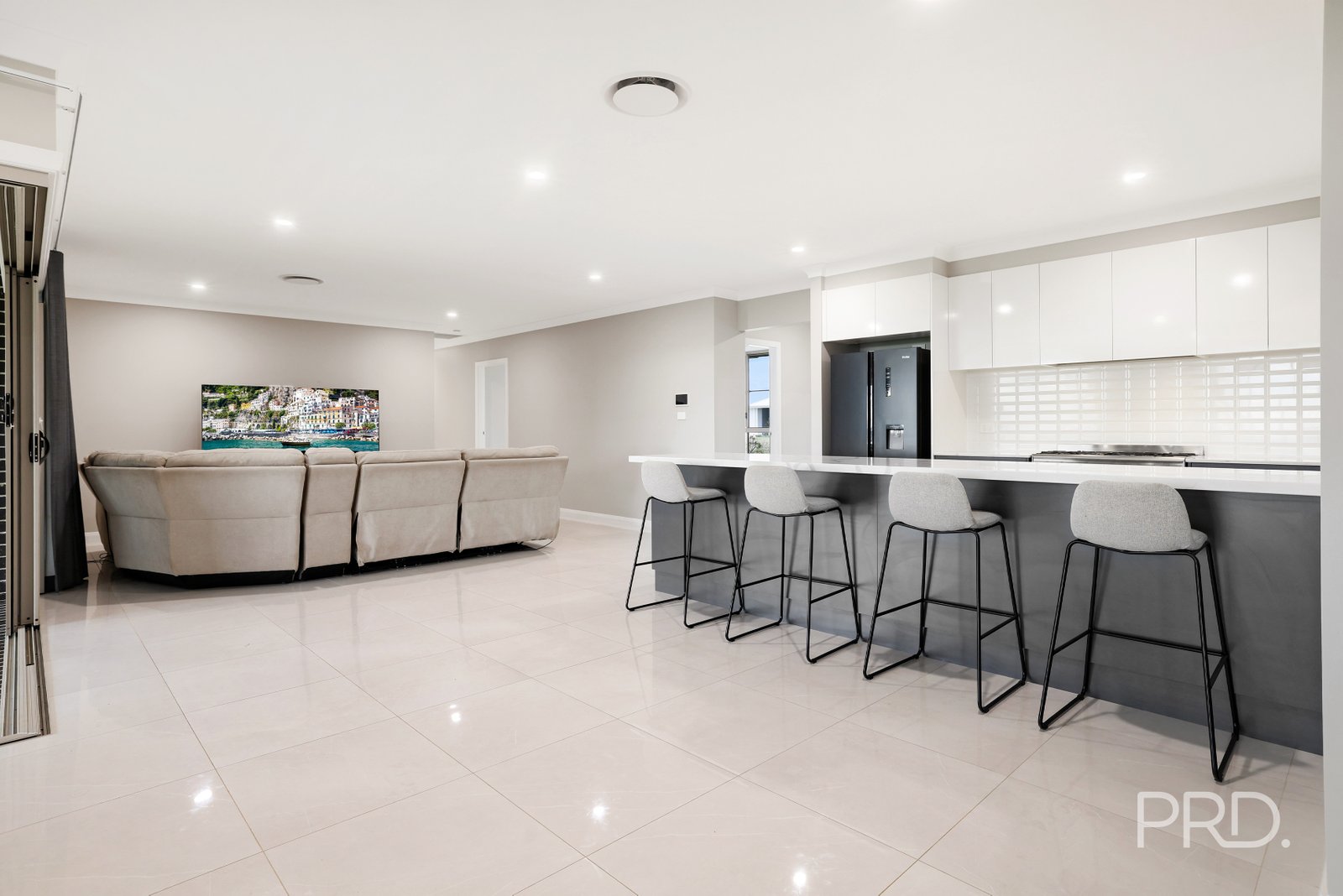 31 Glenmore Drive TAMWORTH 9