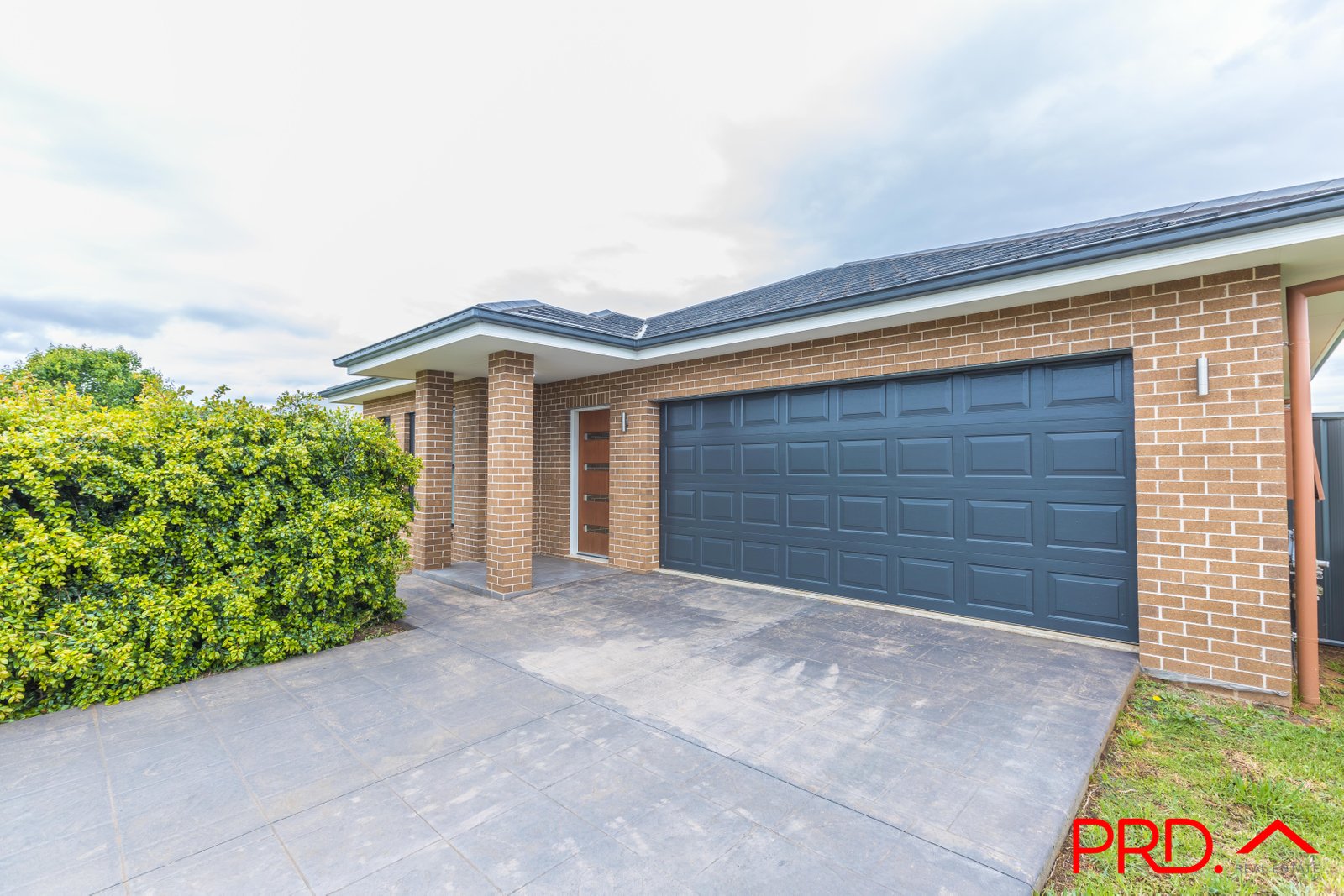 31 Grand Meadows Drive TAMWORTH 3