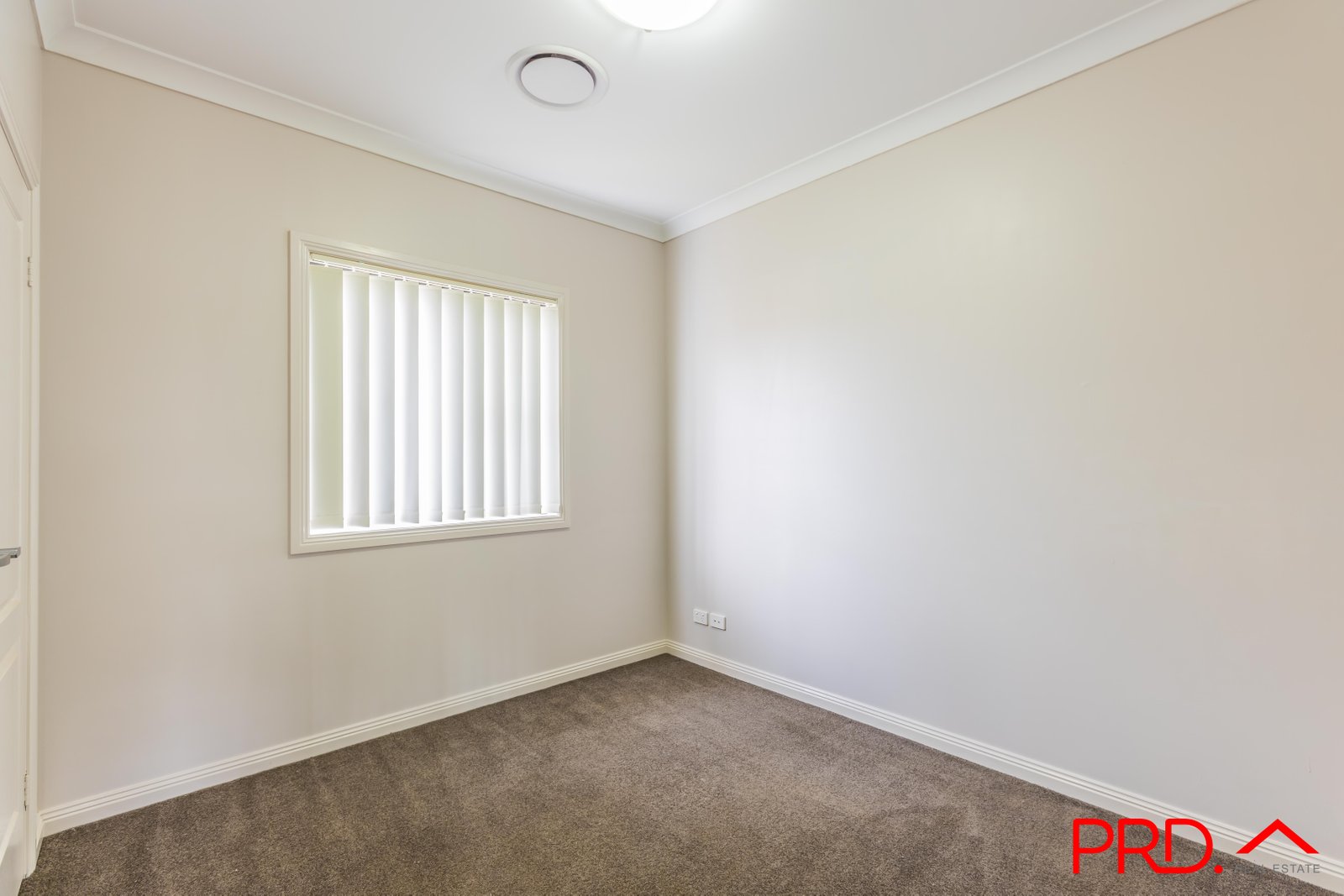 31 Grand Meadows Drive TAMWORTH 12