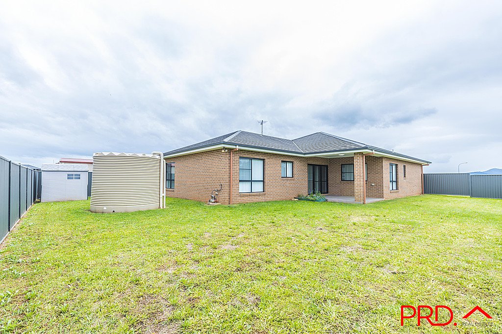 31 Grand Meadows Drive TAMWORTH 15