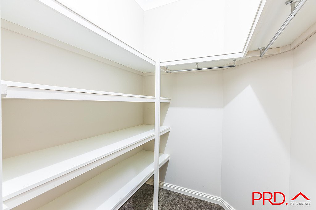 31 Grand Meadows Drive TAMWORTH 4
