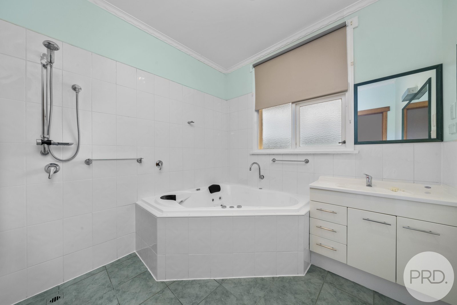 31 Grange Road East  ROKEBY 8