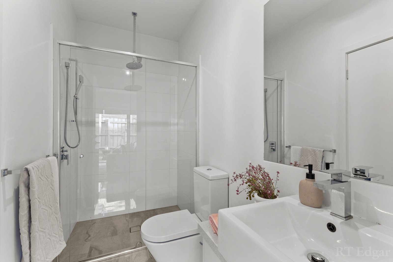 Real Estate and Property in 3/1 Griffiths Street, Reservoir, VIC