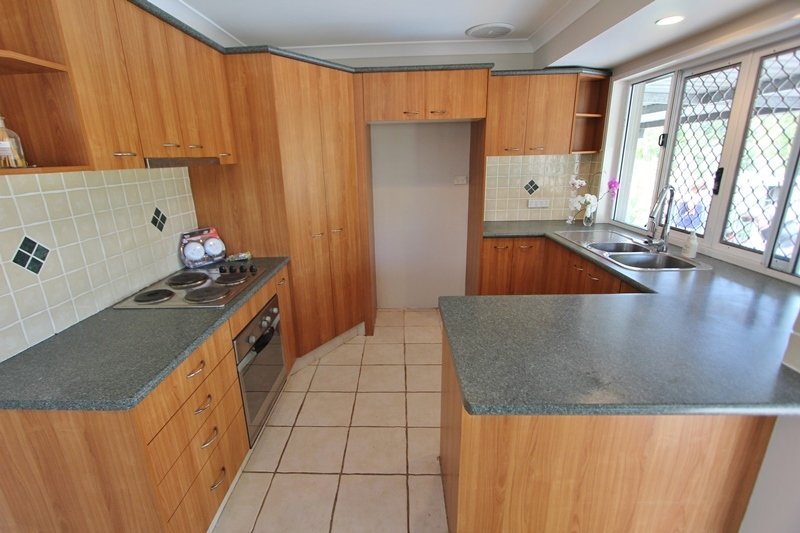 31 Guthrie Parade CARRARA 4