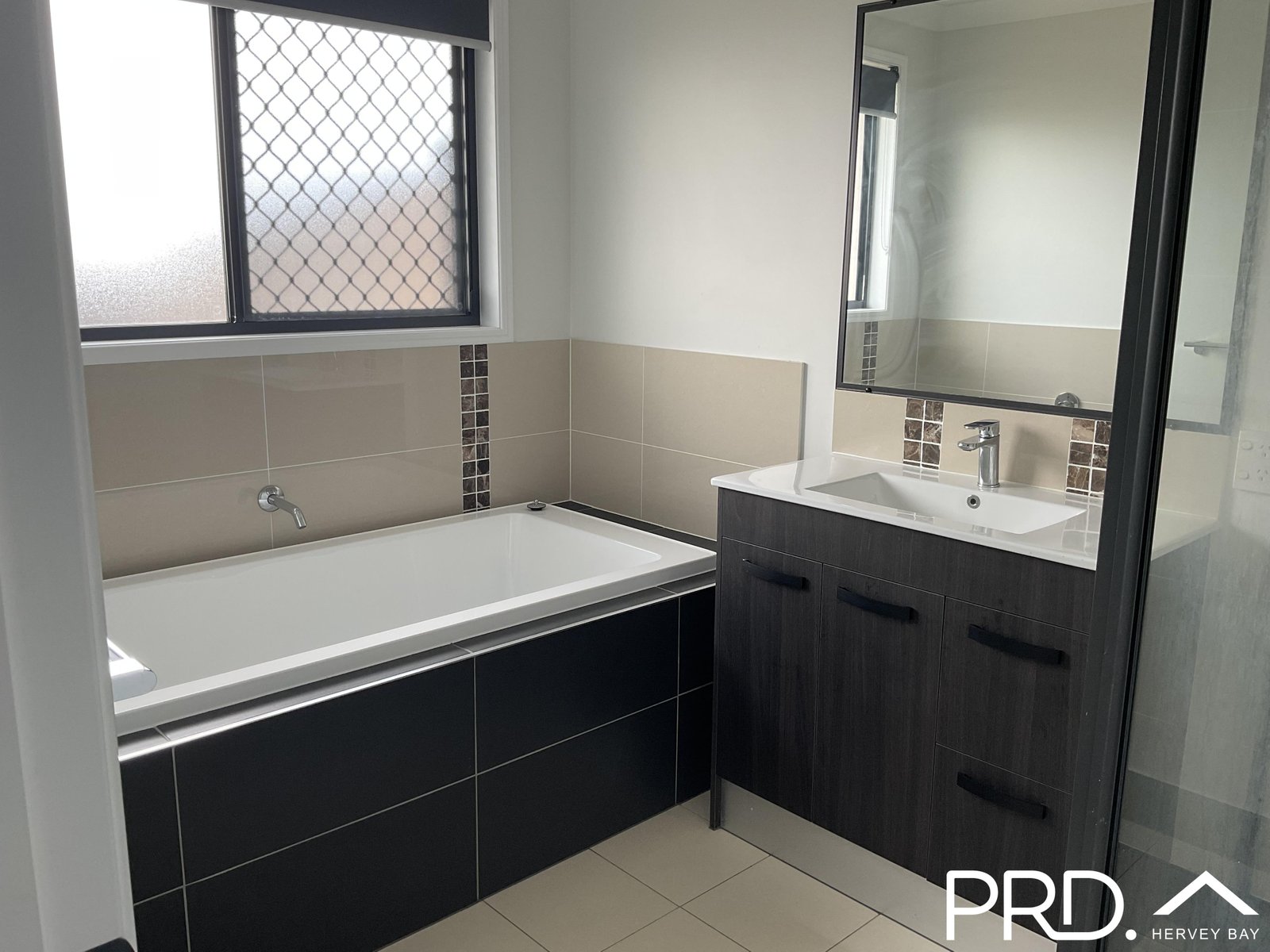 31 Imperial Circuit ELI WATERS 17