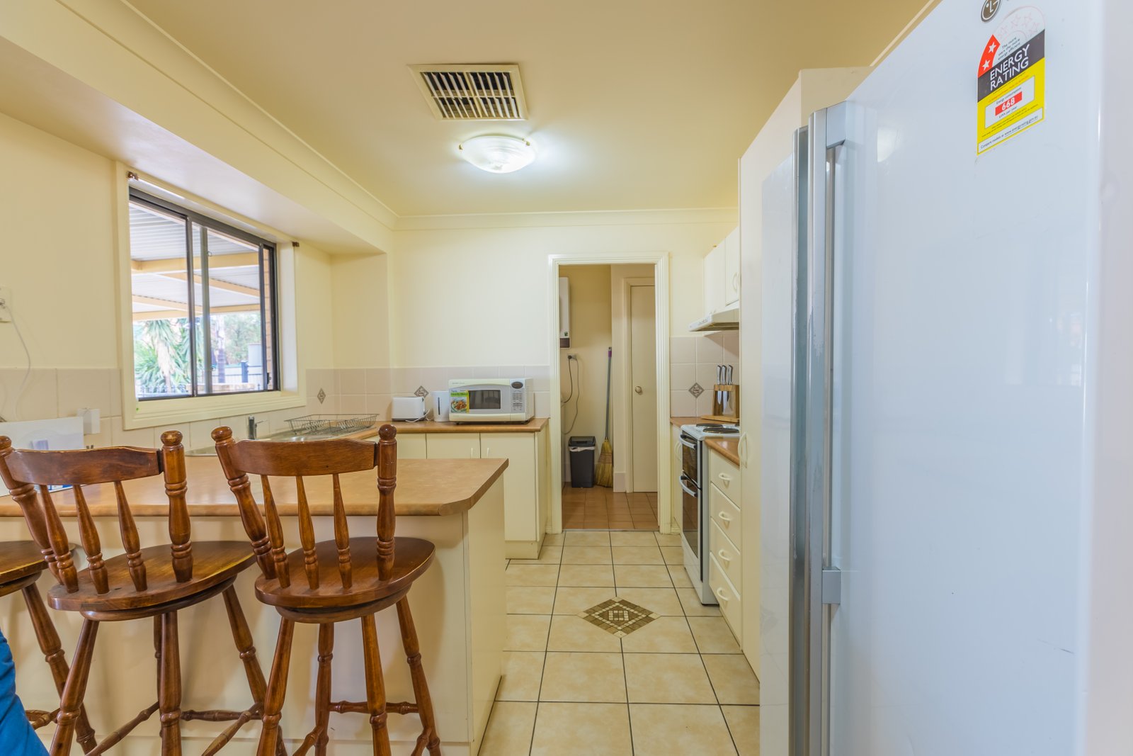 31 Janelle Street TAMWORTH 9