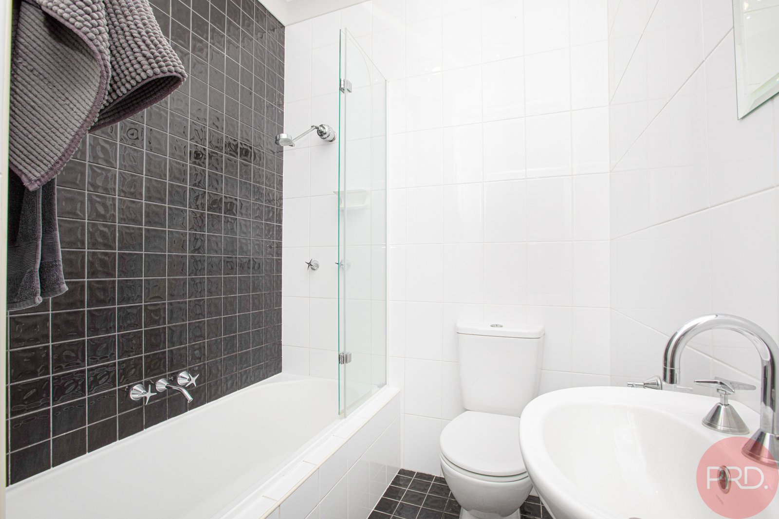 31 Joan Street RUTHERFORD 11