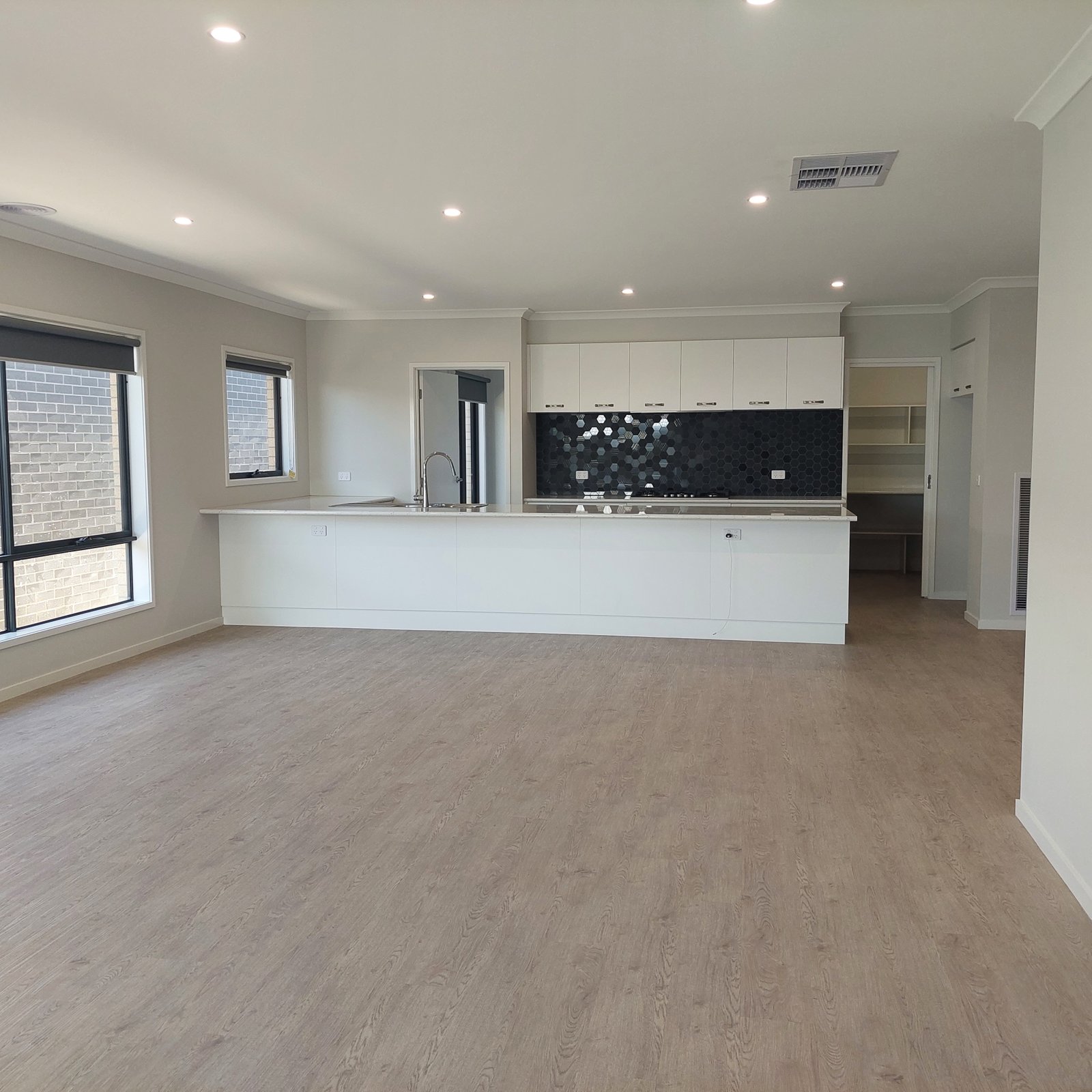 Gallery: 31 Kalamata Avenue