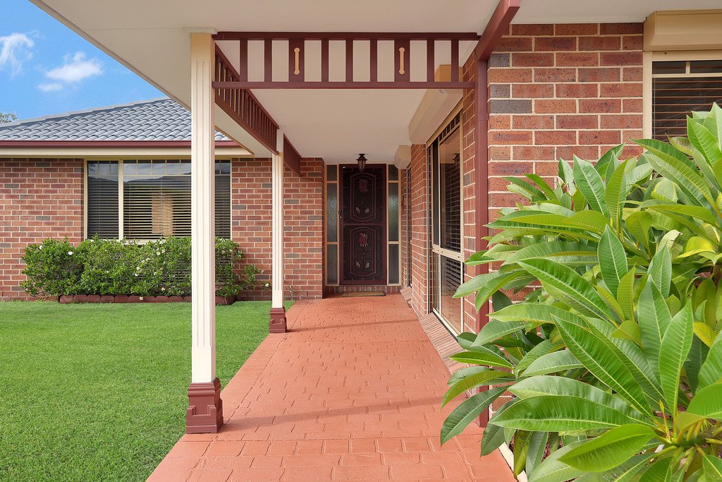 31 Karriewood Circuit HORSLEY 11