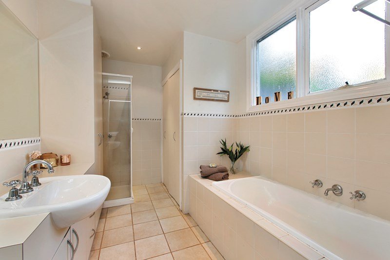 Real Estate and Property in 31 Kingsley Street, Elwood, VIC