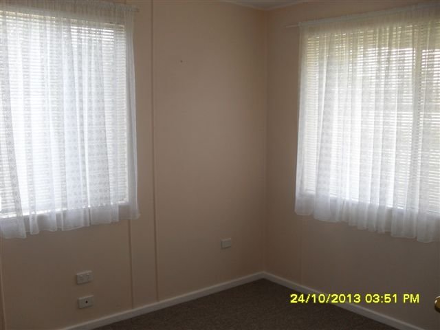 31 Kinred Street TUMUT 11