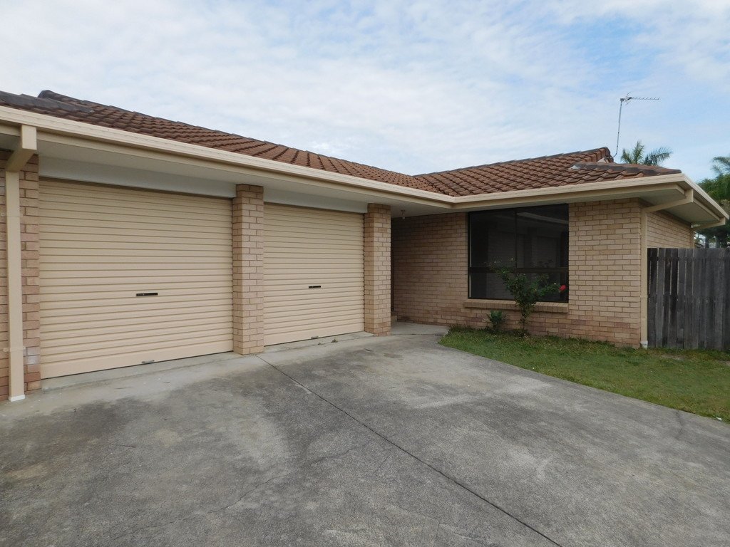 31 Lakeridge Drive VARSITY LAKES 1