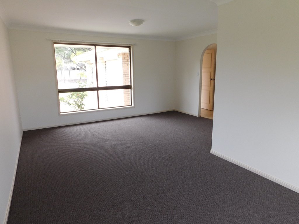 31 Lakeridge Drive VARSITY LAKES 2