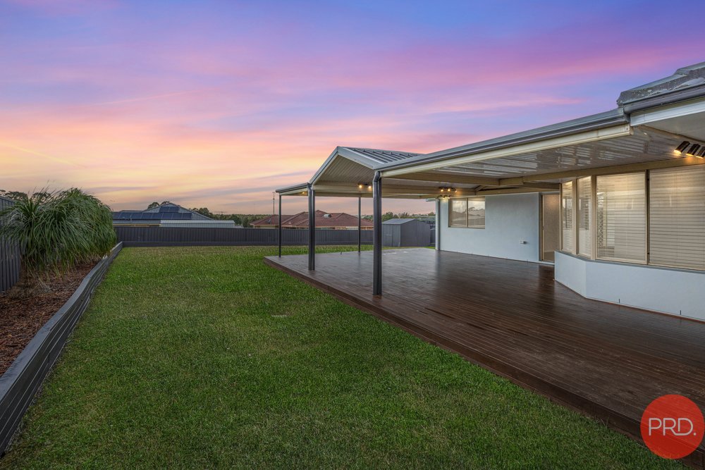31 Lemonwood Circuit THORNTON 2
