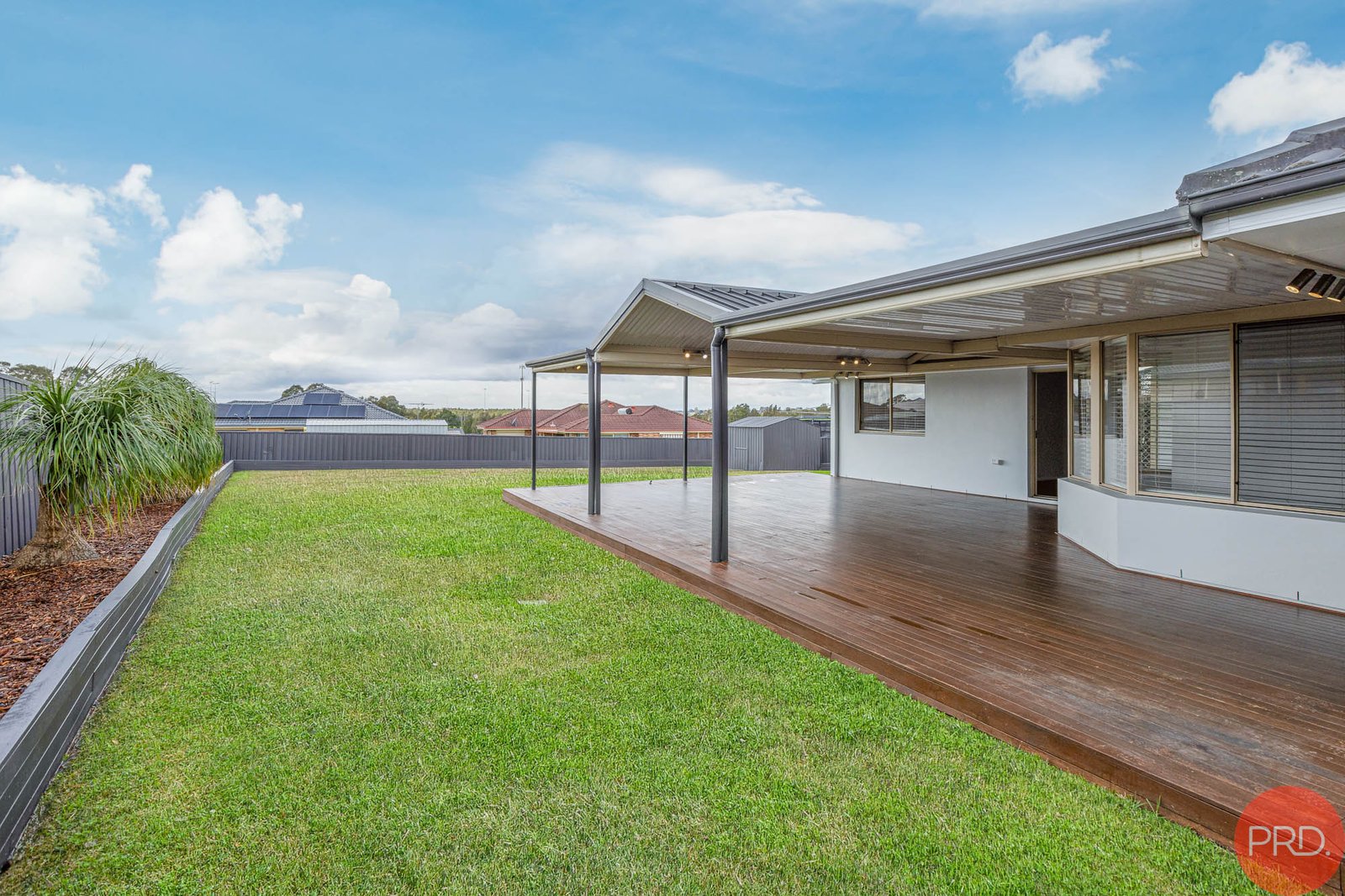 31 Lemonwood Circuit THORNTON 33