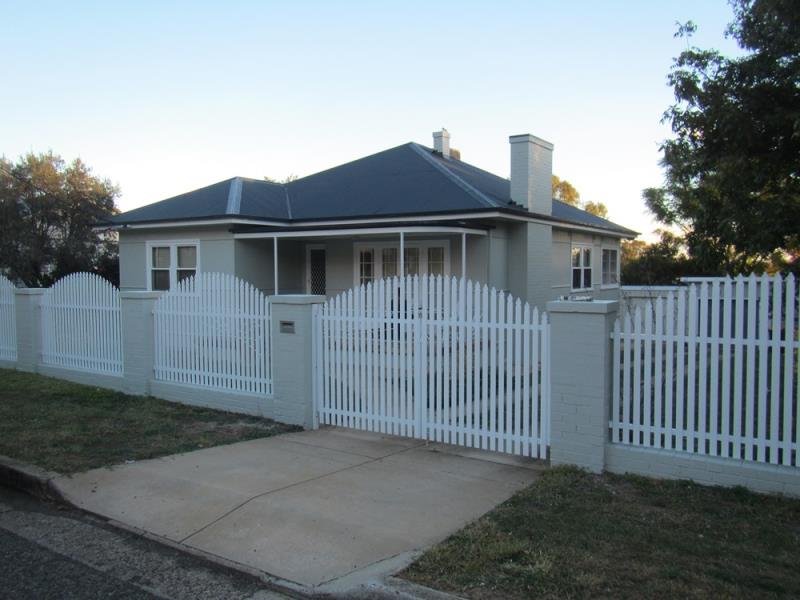 31 Levien Avenue TAMWORTH 1