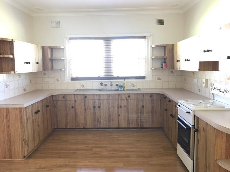 31 Levien Avenue TAMWORTH 3