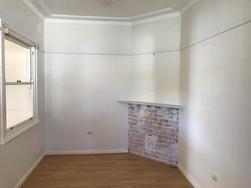 31 Levien Avenue TAMWORTH 5